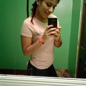 Meet your Posher, Valeria